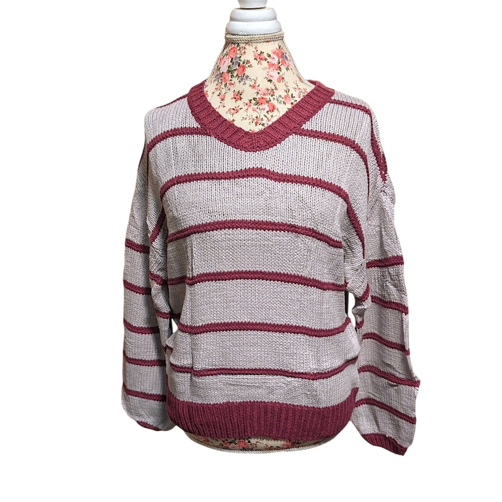 Striped V-neck Semi-cropped Sweater